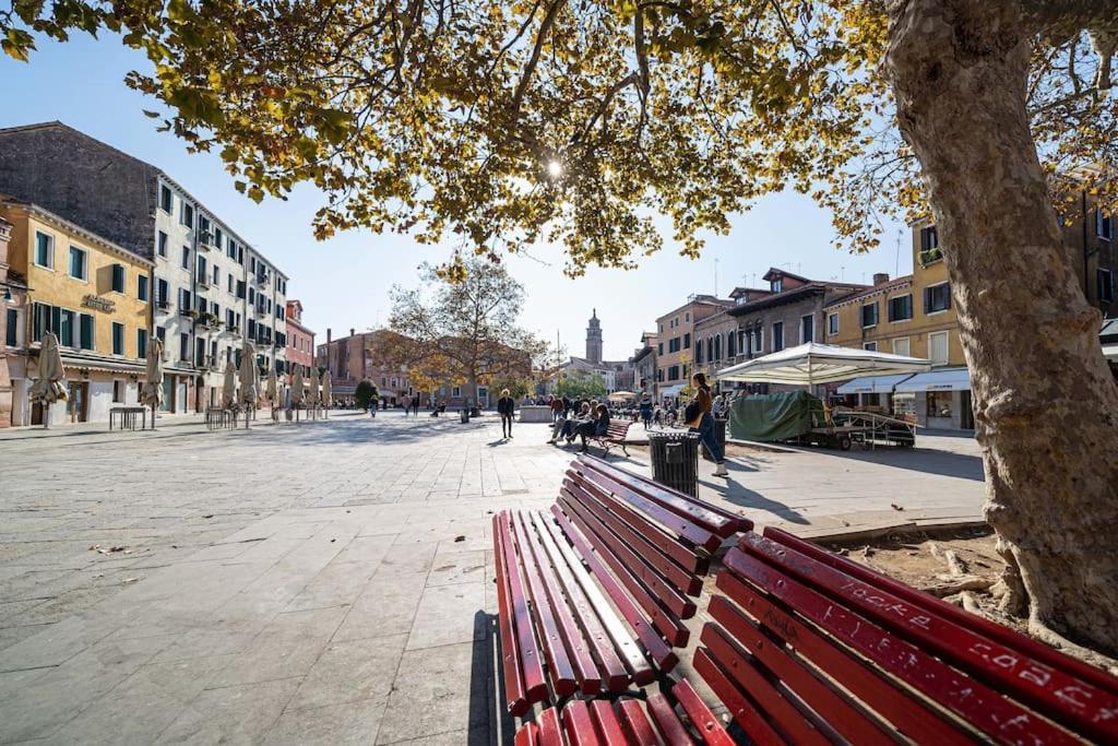 Centrale Appartamento Per 4 Persone Venice Luaran gambar