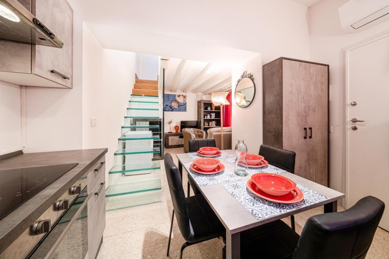 Centrale Appartamento Per 4 Persone Venice Luaran gambar