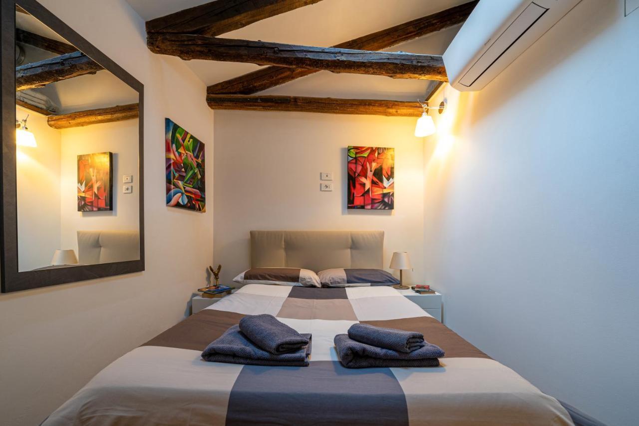 Centrale Appartamento Per 4 Persone Venice Luaran gambar