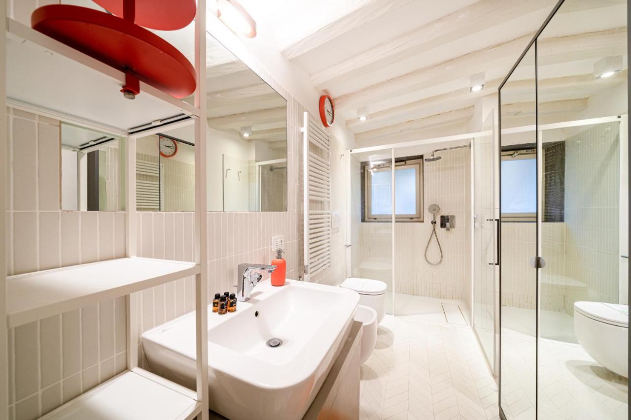 Centrale Appartamento Per 4 Persone Venice Luaran gambar